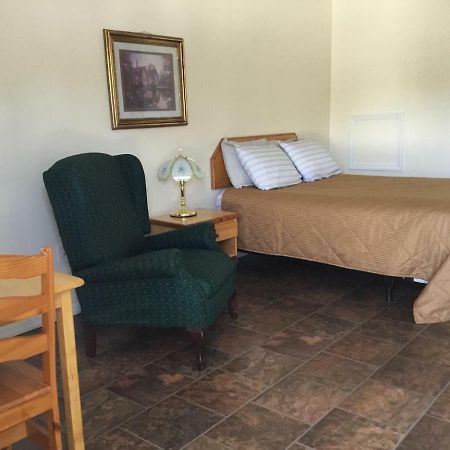 Fort Road Motel Perth-Andover Extérieur photo