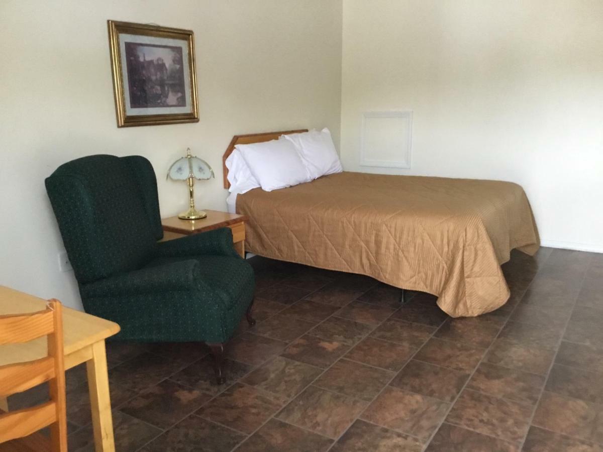Fort Road Motel Perth-Andover Extérieur photo